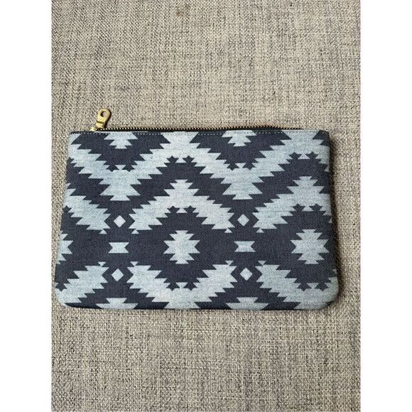 Shiraleah Chicago makeup bag - Picture 4 of 5